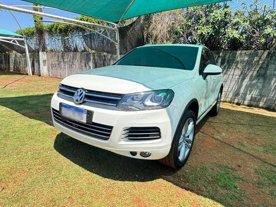VOLKSWAGEN TOUAREG 4.2 FSI V8 32V GASOLINA 4P TIPTRONIC VOLKSWAGEN TOUAREG 4.2 FSI V8 32V GASOLINA 4P TIPTRONIC